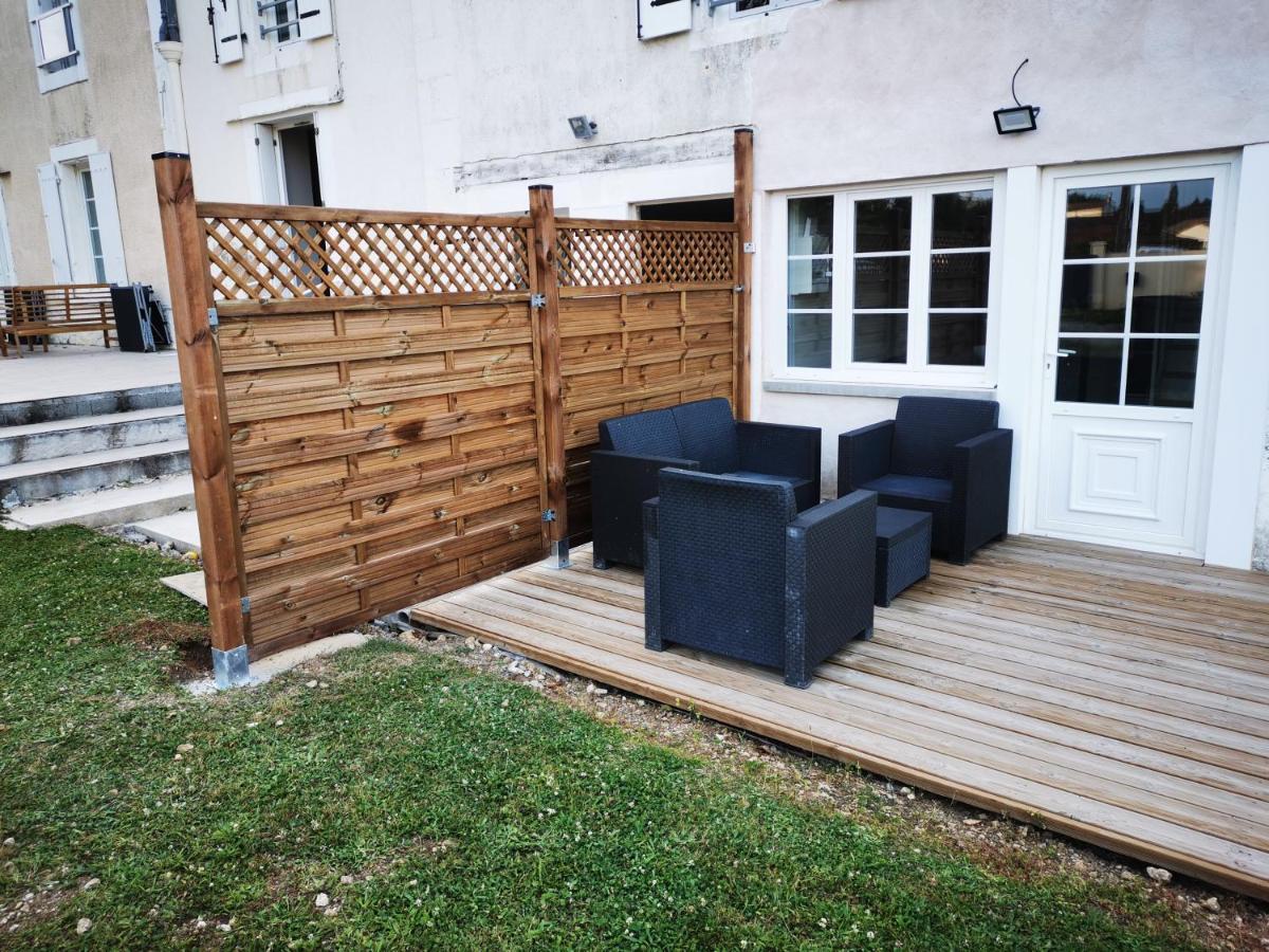 Logement Entier A La Creche Екстер'єр фото